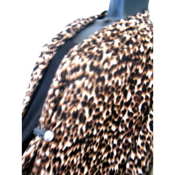 Notations Cardigan with Black cami under, Animal Print design, Size Large - Picture 5 of 10